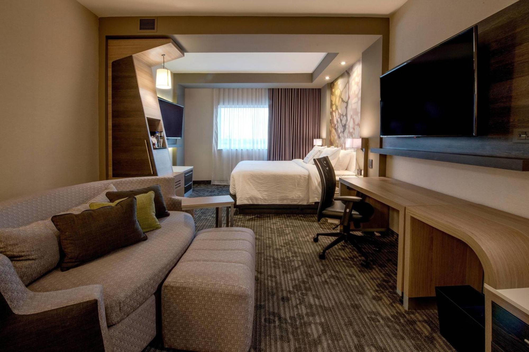 Courtyard By Marriott San Luis Potosi, Los Lagos Exterior foto